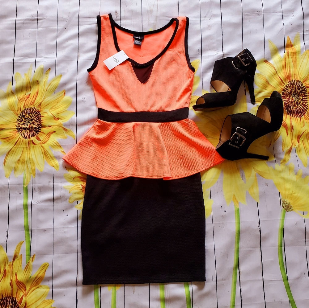 "Rue21" Orange and Black Ruffle Pencil Dre…